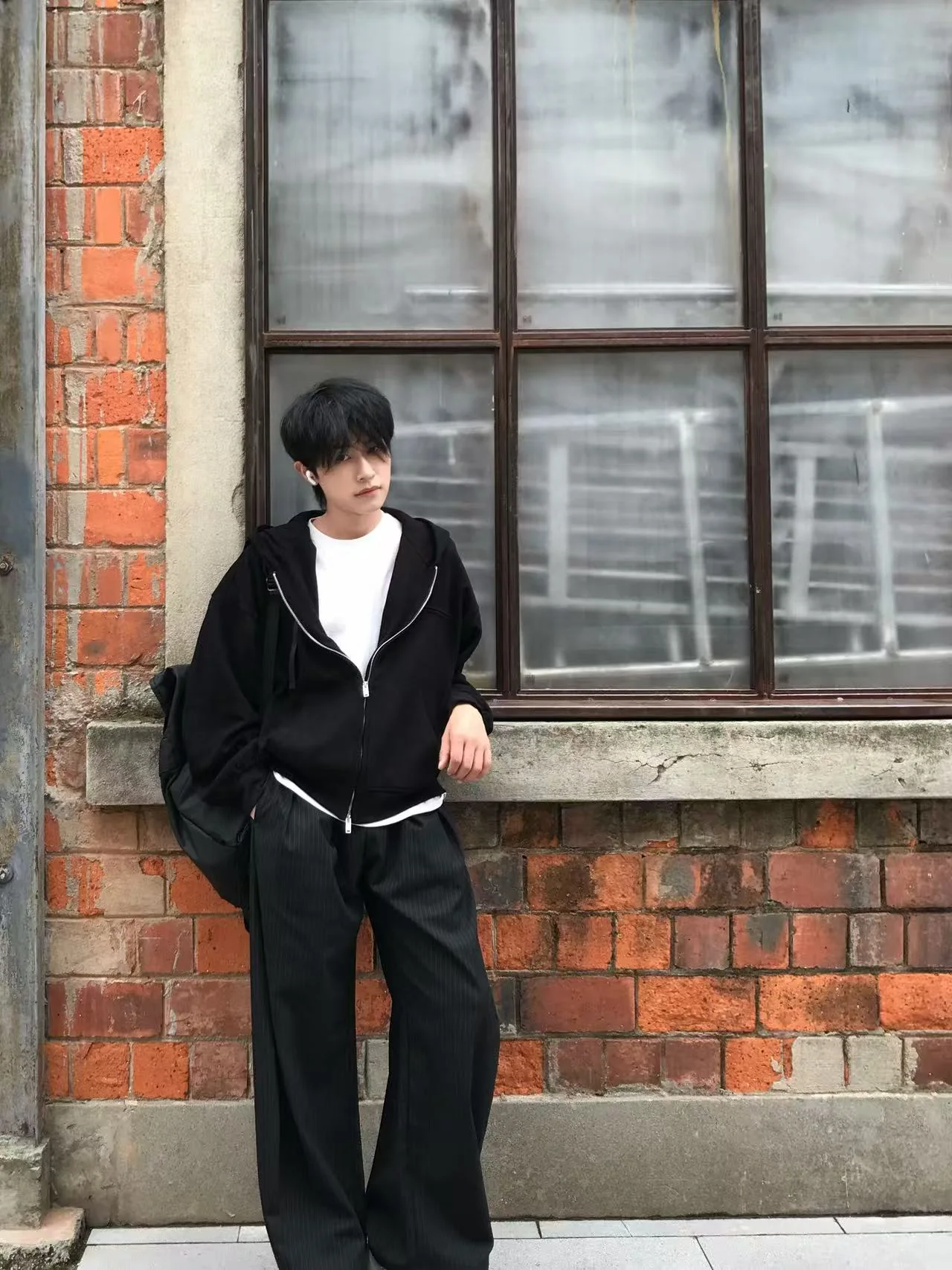 明鲭培的日常穿搭照